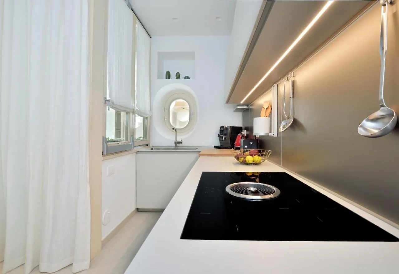Hotel One Palermo 2*,  Italia
